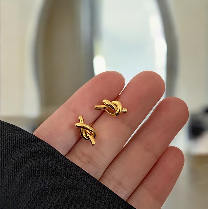 Golden Knot