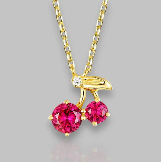 Elegante Cherry Bloom Halskette mit funkelnden rosa Steinen, perfekt für jeden Anlass und stilvolle Akzente.