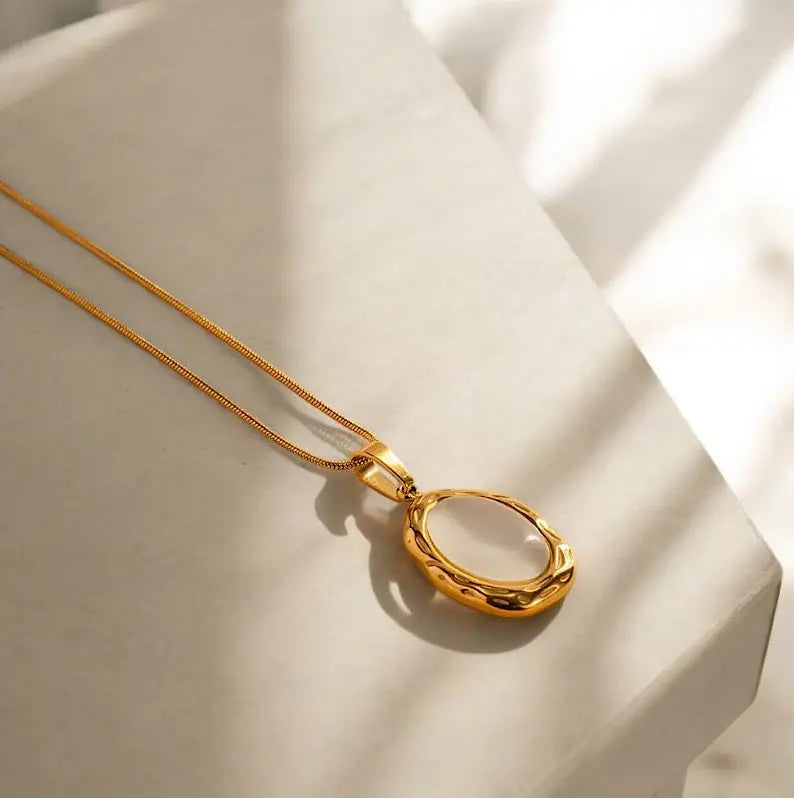 Elegante Damaris Halskette mit hochwertigem Design, ideal für stilbewusste Frauen, die Qualität schätzen.