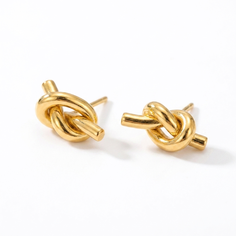 Golden Knot by Glamouroses