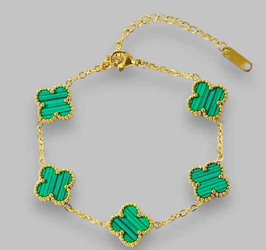 Carola Green Glamouroses